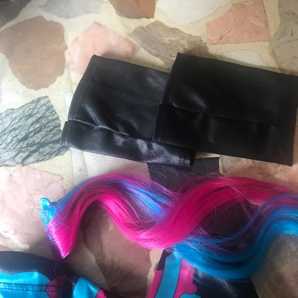 🎃 LEGO Movie Girls Jumpsuit Costume 🎃 - Picture 9 of 9